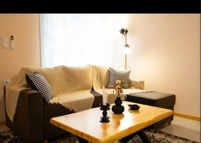 A F Small Maisonette