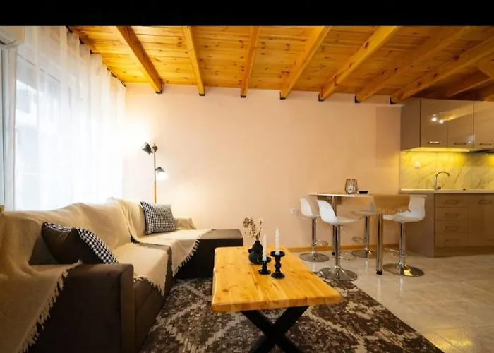 A F Small Maisonette Dráma